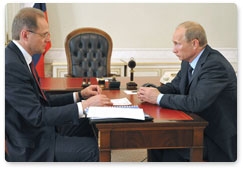 Prime Minister Vladimir Putin meets with Novosibirsk Governor Vasily Yurchenko in St Petersburg