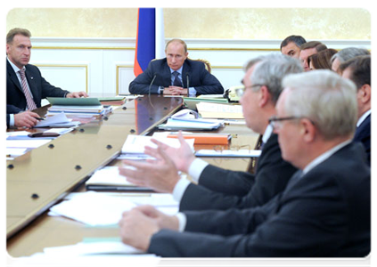 Prime Minister Vladimir Putin at a meeting of the Government Presidium|7 september, 2011|16:12