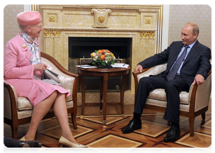 Prime Minister Vladimir Putin meeting with Queen Margrethe II of Denmark|7 september, 2011|17:01