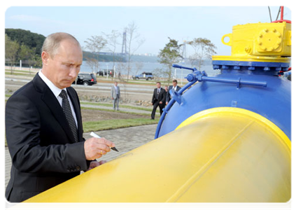 Prime Minister Vladimir Putin attends commissioning of the first line of the Sakhalin-Khabarovsk-Vladivostok gas pipeline on Russky Island|8 september, 2011|12:06