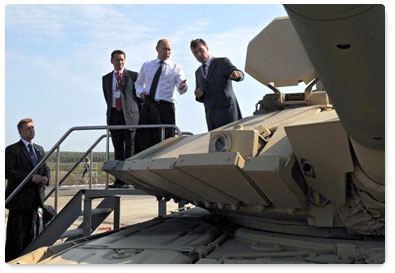Prime Minister Vladimir Putin, currently in the Urals Federal District, visits the 8th International Exhibition of Arms and Military Equipment (REA 2011) in Nizhny Tagil