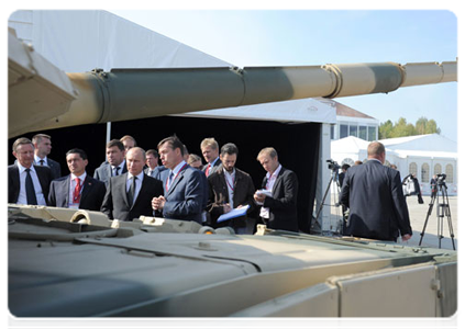 Prime Minister Vladimir Putin at the 8th International Exhibition of Arms and Military Equipment (REA 2011) in Nizhny Tagil|9 september, 2011|14:41
