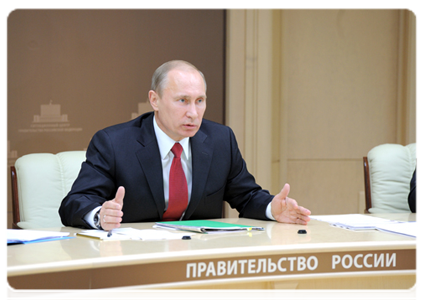 Prime Minister Vladimir Putin holding a teleconference on appraising the performance of executive bodies in the Russian regions|10 january, 2012|16:06