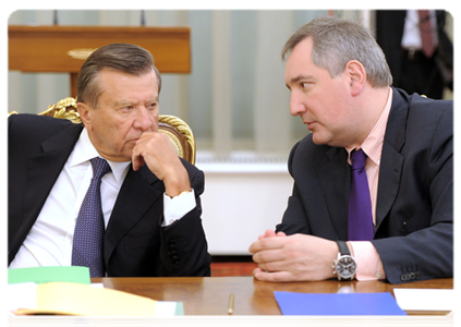 First Deputy Prime Minister Viktor Zubkov and Deputy Prime Minister Dmitry Rogozin at a Government Presidium meeting|12 january, 2012|17:37