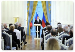 В.В.Путин принял участие в церемонии вручения премий Правительства Российской Федерации 2011 года в области печатных средств массовой информации