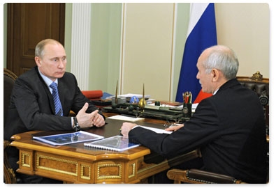 Prime Minister Vladimir Putin meets with Head of the Republic of Bashkortostan Rustem Khamitov