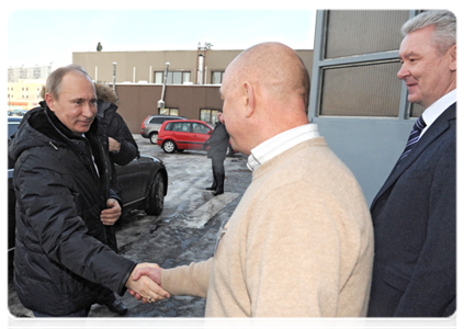 Prime Minister Vladimir Putin visits a technical inspection centre for motor vehicles in Moscow’s Strogino district|17 january, 2012|16:43