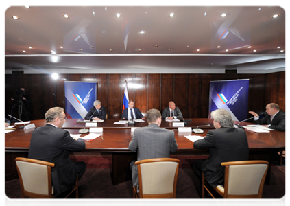 Prime Minister Vladimir Putin meets with representatives of public organisations of motorists|17 january, 2012|16:54