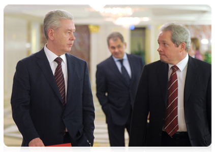 Moscow Mayor Sergei Sobyanin and Minister of the Regional Development Viktor Basargin before the Government Presidium meeting|20 january, 2012|18:17