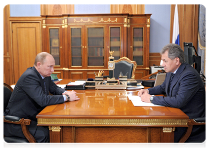 Prime Minister Vladimir Putin during a meeting with Minister of Civil Defence, Emergencies and Disaster Relief Sergei Shoigu|21 january, 2012|11:23