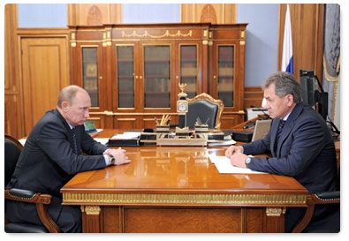 Prime Minister Vladimir Putin meets with Minister of Civil Defence, Emergencies and Disaster Relief Sergei Shoigu