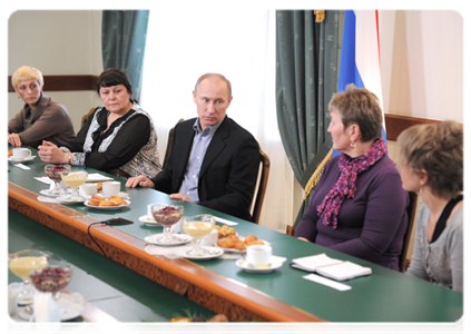 Prime Minister Vladimir Putin meets with the widows of the miners killed in the Raspadskaya mine explosions|24 january, 2012|12:18