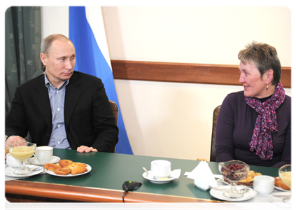 Prime Minister Vladimir Putin meets with the widows of the miners killed in the Raspadskaya mine explosions|24 january, 2012|12:18