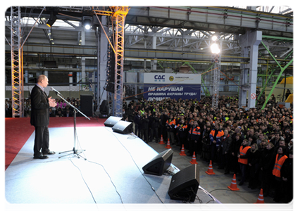 Prime Minister Vladimir Putin speaking at a Popular Front rally|24 january, 2012|15:49