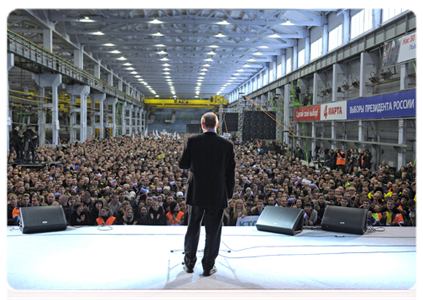 Prime Minister Vladimir Putin speaking at a Popular Front rally|24 january, 2012|15:49