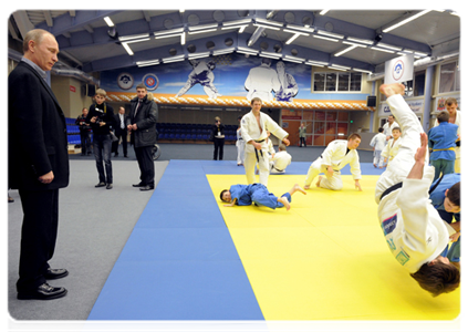 Prime Minister Vladimir Putin attends a class of young judo students during a visit to the Regional Judo Centre in Kemerovo|24 january, 2012|17:10