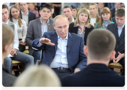 Председатель Правительства Российской Федерации В.В.Путин встретился со студентами высших образовательных учреждений Томска|25 января, 2012|13:02