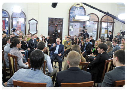 Prime Minister Vladimir Putin meets with university students in Tomsk|25 january, 2012|15:04