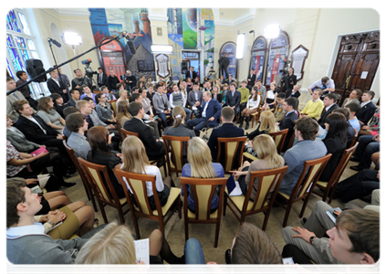 Prime Minister Vladimir Putin meets with university students in Tomsk|25 january, 2012|15:04