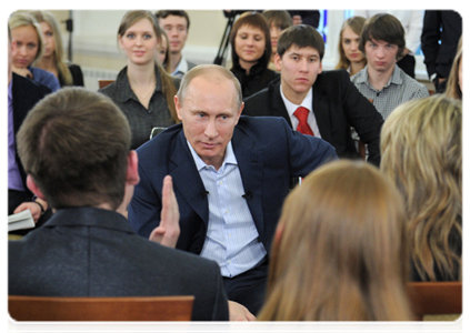 Prime Minister Vladimir Putin meets with university students in Tomsk|25 january, 2012|15:04