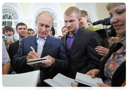 Prime Minister Vladimir Putin meets with university students in Tomsk|25 january, 2012|16:10