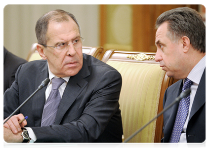 Minister of Foreign Affairs Sergei Lavrov and Minister of Sport, Tourism and Youth Policy Vitaly Mutko at a Government meeting|26 january, 2012|16:50