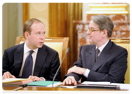 Minister and Chief of the Government Staff Anton Vaino and Minister of Culture Alexander Avdeyev at a Government meeting|26 january, 2012|16:53