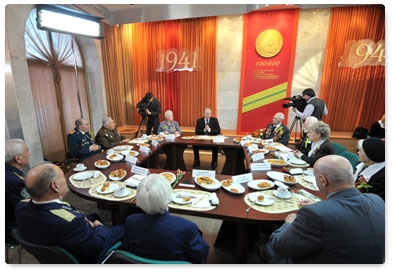 Prime Minister Vladimir Putin meets with WWII veterans in St Petersburg