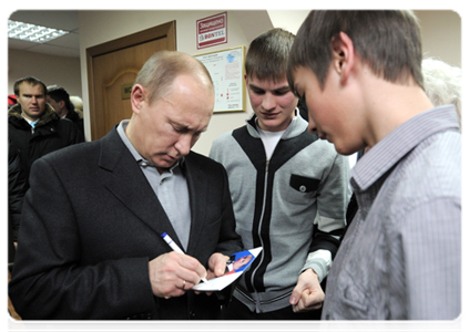 Prime Minister Vladimir Putin visits a sport and adaptive school for mentally challenged and disabled children and teenagers|31 january, 2012|18:56