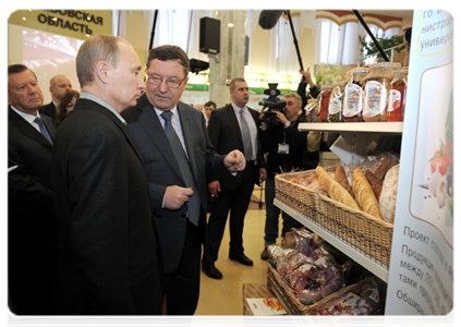 Prime Minister Vladimir Putin attending an agricultural exhibition during his working visit to the Tambov Region|31 january, 2012|19:02