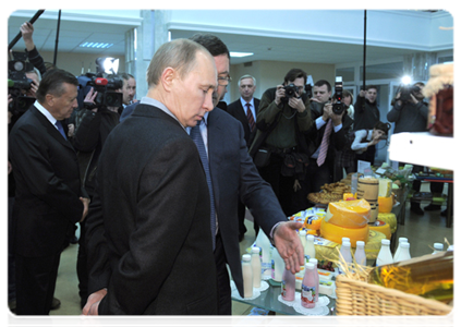 Prime Minister Vladimir Putin attending an agricultural exhibition during his working visit to the Tambov Region|31 january, 2012|19:03