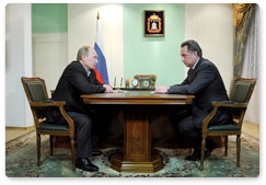 Vladimir Putin meets with Vitaly Mutko, Minister of Sport, Tourism and Youth Policy, in Tambov