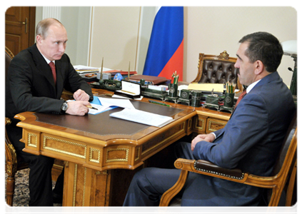 Prime Minister Vladimir Putin meets with President of Ingushetia Yunus-Bek Yevkurov|5 january, 2012|14:32