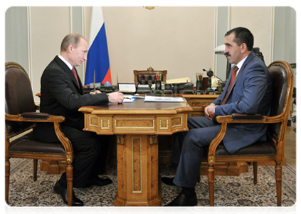 Prime Minister Vladimir Putin meets with President of Ingushetia Yunus-Bek Yevkurov|5 january, 2012|14:32