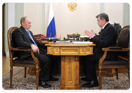 Prime Minister Vladimir Putin meeting with Kaluga Region Governor Anatoly Artamonov|9 january, 2012|13:30