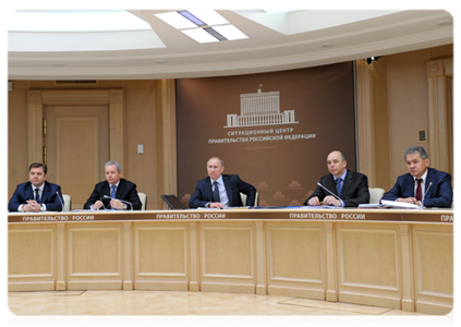 Председатель Правительства Российской Федерации В.В.Путин провёл селекторное совещание по итогам своей поездки в Челябинскую область|10 февраля, 2012|13:29