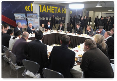 Prime Minister Vladimir Putin visits the construction site of Moscow Youth Centre KVN Planet, talks with participants of KVN Major and Premier Leagues