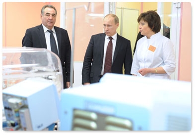 At the end of his working trip to the Kurgan Region, Vladimir Putin visits the regional perinatal centre under construction