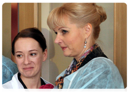Minister of Healthcare and Social Development Tatyana Golikova and Stage and screen actress, Merited Artist of Russia, Chulpan Khamatova, a co-founder of the Gift of Life charity foundation|15 february, 2012|15:53