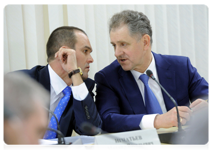 Head of the Chuvash Republic Mikhail Ignatyev and head of the Udmurtian Republic Alexander Volkov at a videoconference on the implementation of demographic policy and regional programmes to modernise healthcare|15 february, 2012|20:32