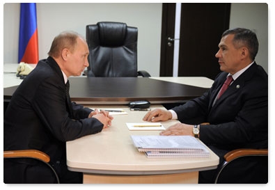 Prime Minister Vladimir Putin meets with President of Tatarstan Rustam Minnikhanov in Naberezhnye Chelny