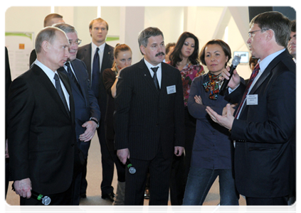 Prime Minister Vladimir Putin visiting the Novosibirsk Academic Town Technology Park where he examined displays of resident companies|17 february, 2012|17:10