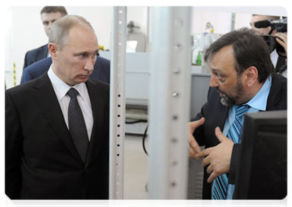 Prime Minister Vladimir Putin visiting the Novosibirsk Academic Town Technology Park where he examined displays of resident companies|17 february, 2012|17:11