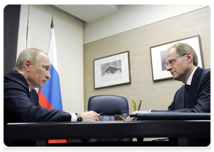 Prime Minister Vladimir Putin meets with Governor of the Novosibirsk Region Vasily Yurchenko|17 february, 2012|20:19