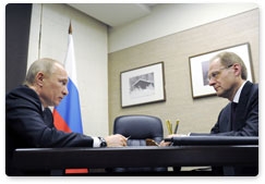 Prime Minister Vladimir Putin  meets with Novosibirsk Region Governor Vasily Yurchenko