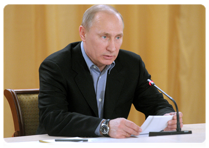 Председатель Правительства Российской Федерации В.В.Путин провёл совещание по вопросу ликвидации последствий землетрясений в регионах Сибири|18 февраля, 2012|13:19