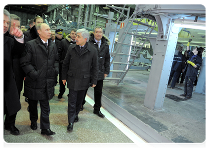 Председатель Правительства Российской Федерации В.В.Путин посетил авиационное производственное объединение им. Ю.А.Гагарина|20 февраля, 2012|15:52