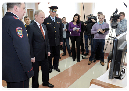 Председатель Правительства Российской Федерации В.В.Путин посетил Барнаульский юридический институт МВД Российской Федерации|21 февраля, 2012|12:51