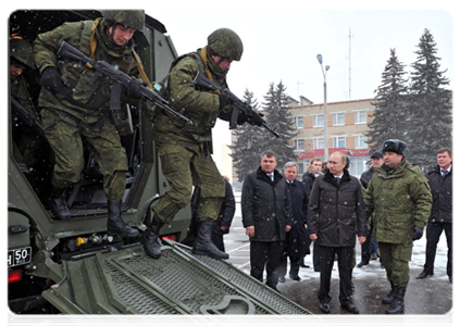 Prime Minister Vladimir Putin visited the 5th Guards Tamanskaya Separate Motorised Brigade|22 february, 2012|16:44