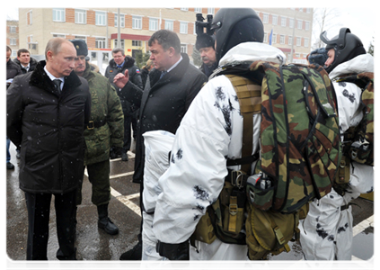 Председатель Правительства Российской Федерации В.В.Путин посетил Пятую отдельную Гвардейскую мотострелковую Таманскую бригаду|22 февраля, 2012|16:45